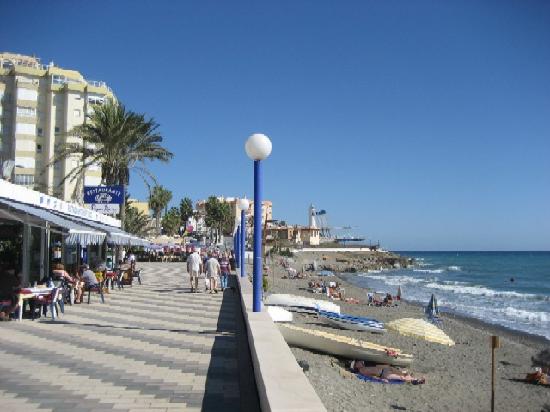 quiet-beaches-near-malaga-marbesol